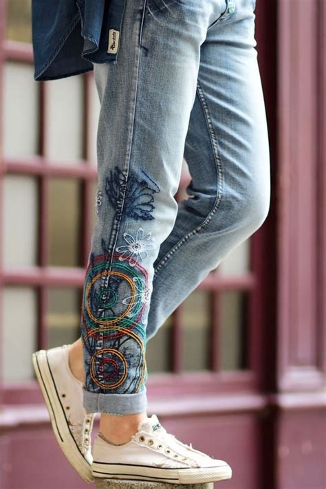 Moda Dünyasında Kot ve Rengarenk Üzerine Her Şey